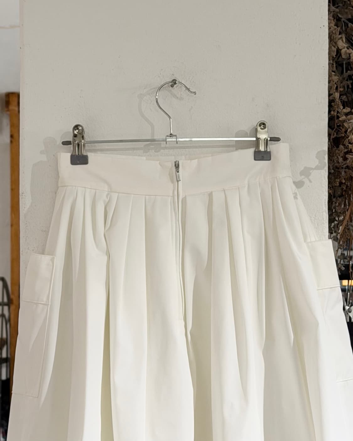 폭시 뉴욕 화이트 포켓 플레어 미디 스커트 상품이미지5