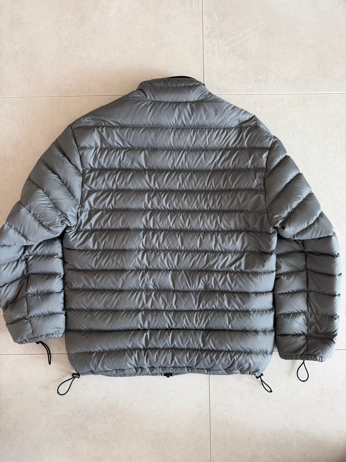 미우미우 라이트웨이트 퐁제 다운자켓 상품이미지3