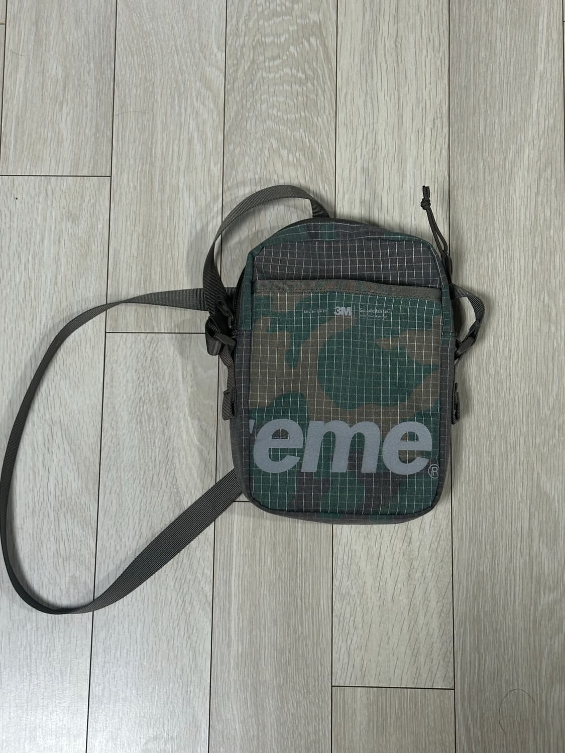 슈프림 카모 숄더백 우드랜드  상품이미지2