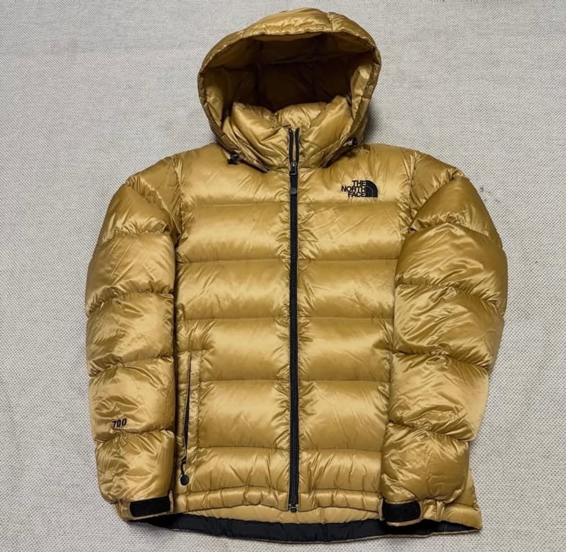 노스페이스 700 구스다운 유광 패딩 상품이미지1