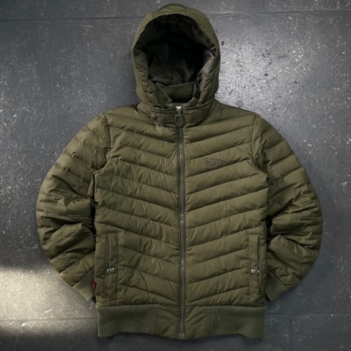 95 리바이스 카키 경량패딩  상품이미지1