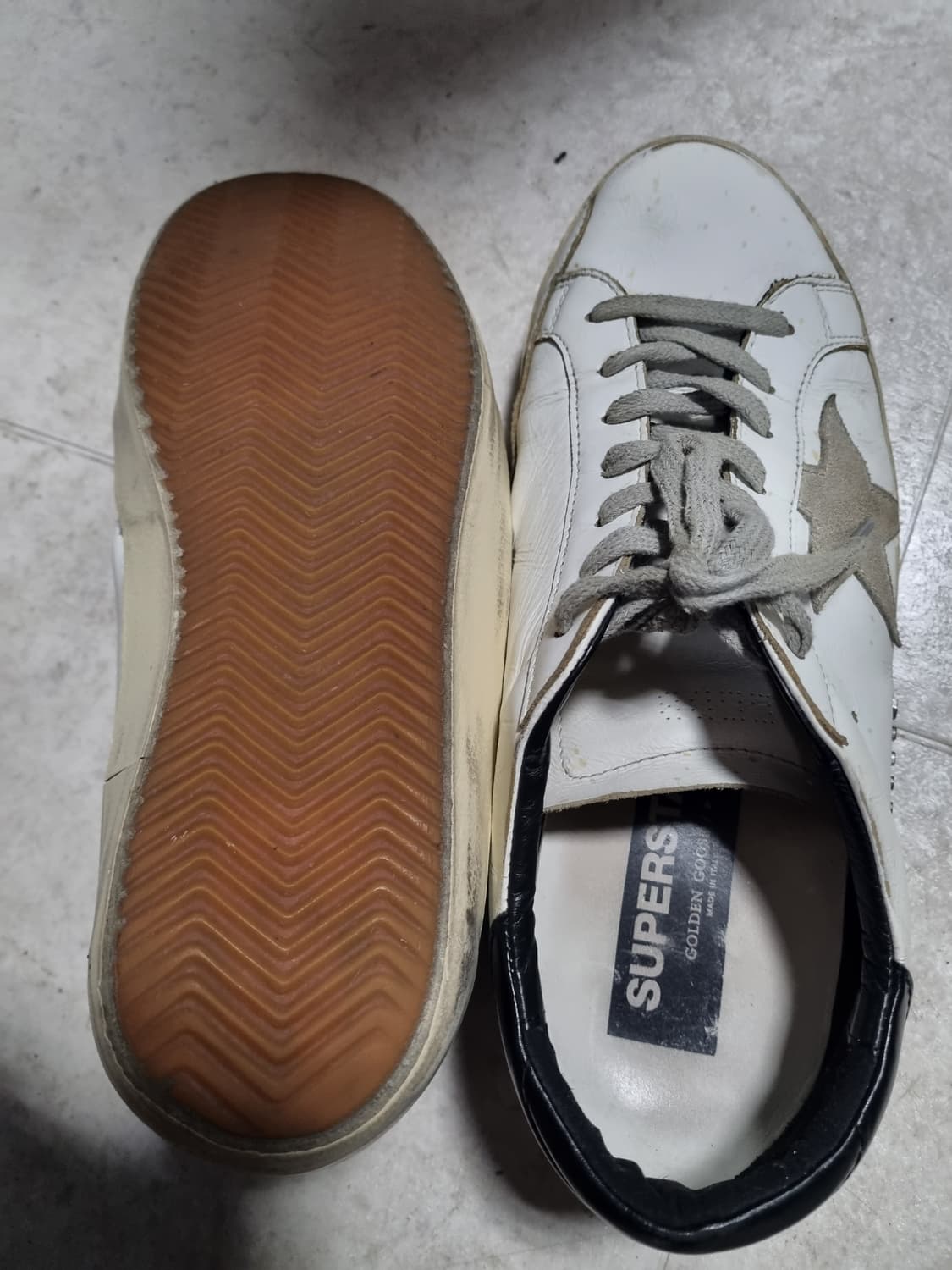 골든구스 슈퍼스타 스니커즈  상품이미지3