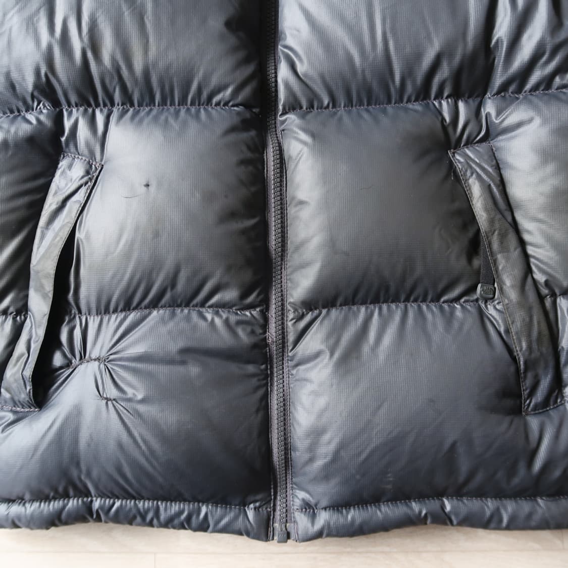 노스페이스 700 눕시 그레이 다운 패딩 상품이미지5