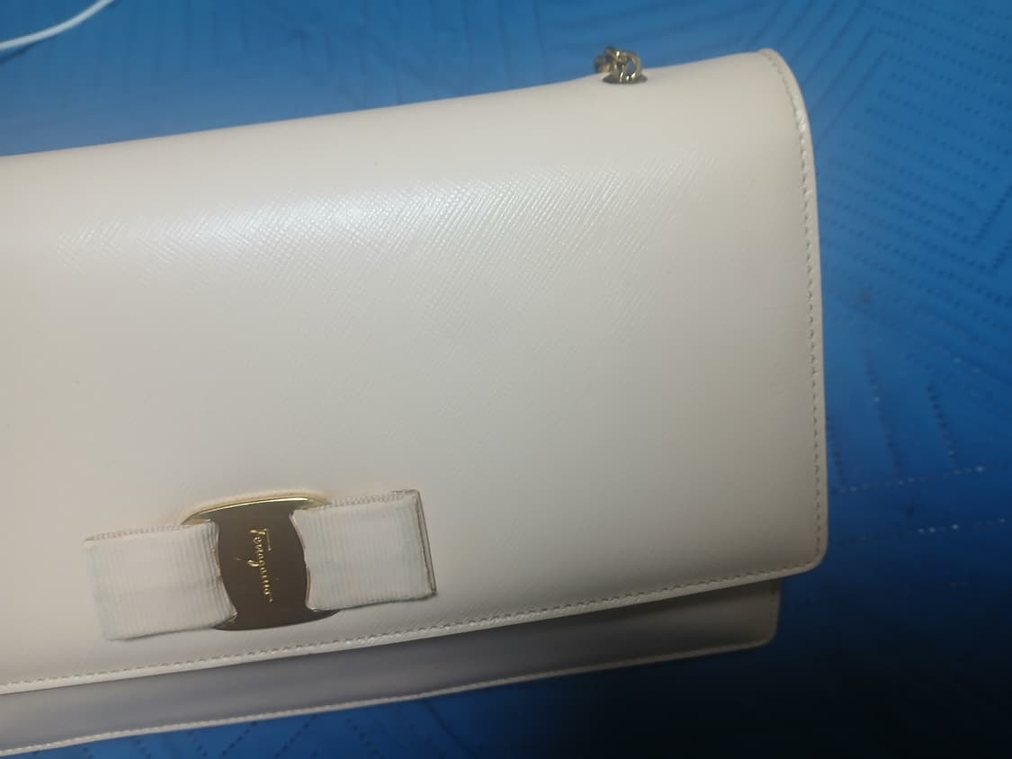 정품 페레가모 지니 크로스백 상품이미지2