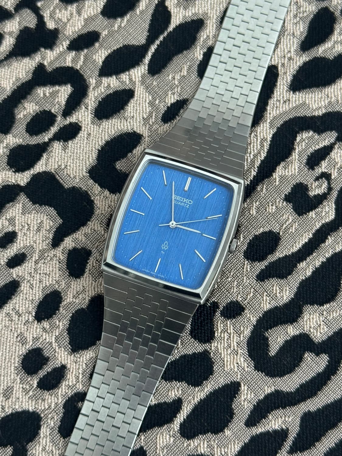 70s 빈티지 세이코 스퀘어 쿼츠 상품이미지1