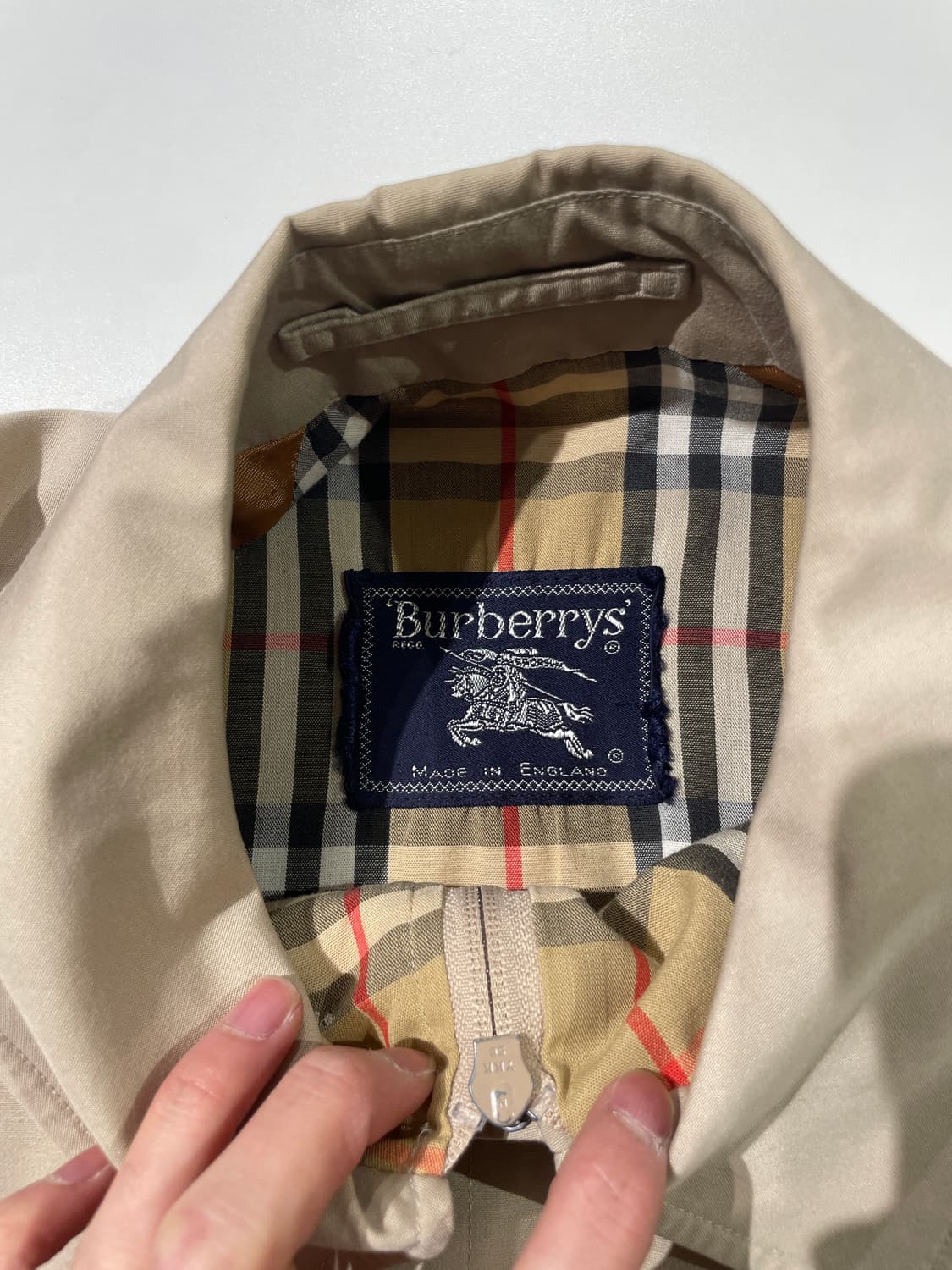 버버리 라이트 베이지 히든 집업 블루종 자켓 상품이미지7