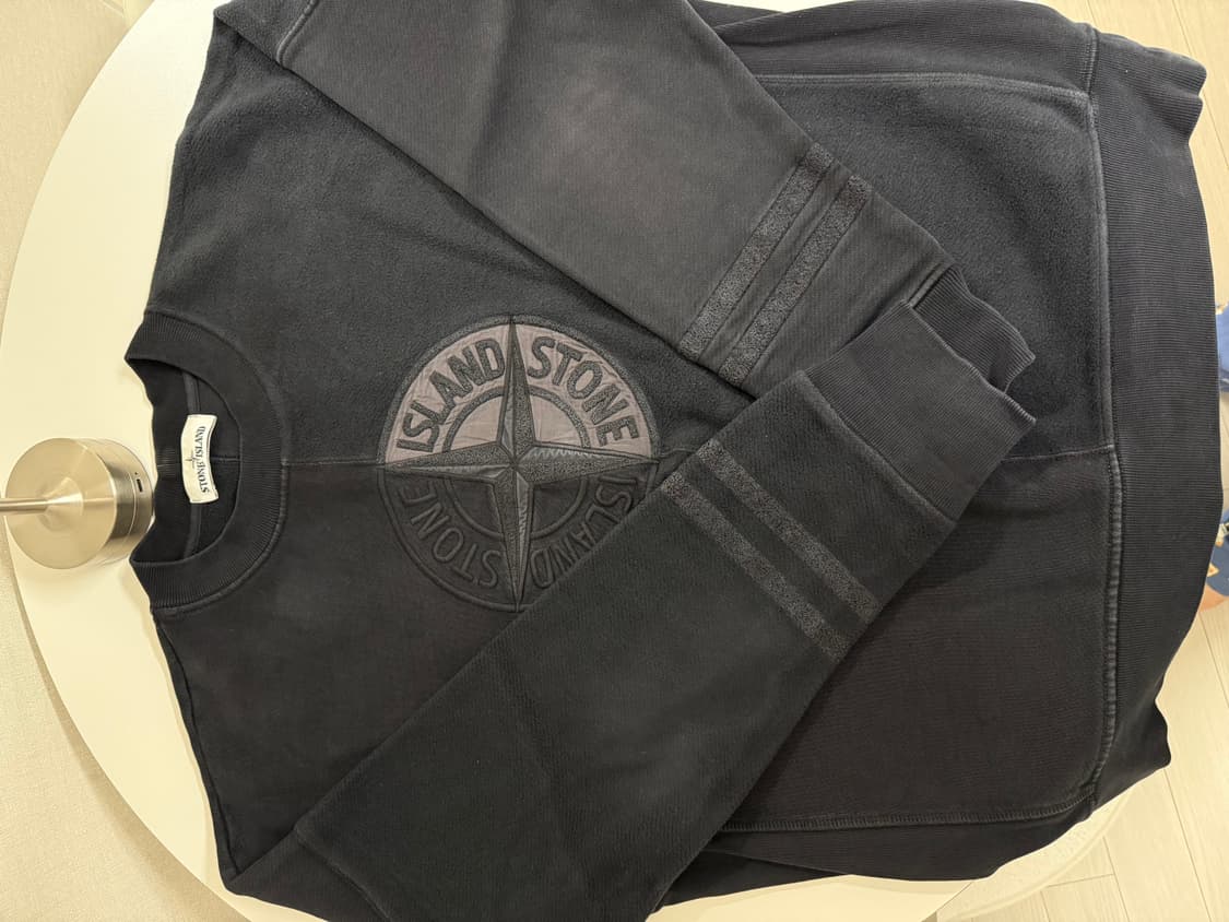 스톤아일랜드 맨투맨 상품이미지1