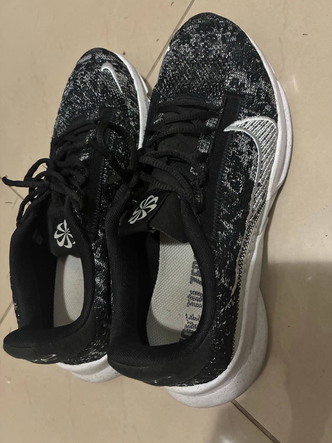 나이키 런닝화 상품이미지1