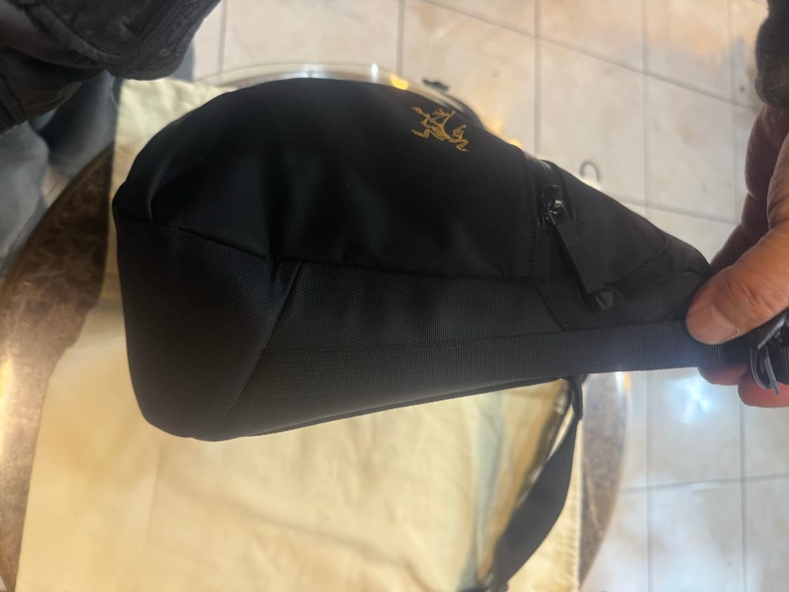 정품 아크테릭스 아로8 팝니다 상품이미지3