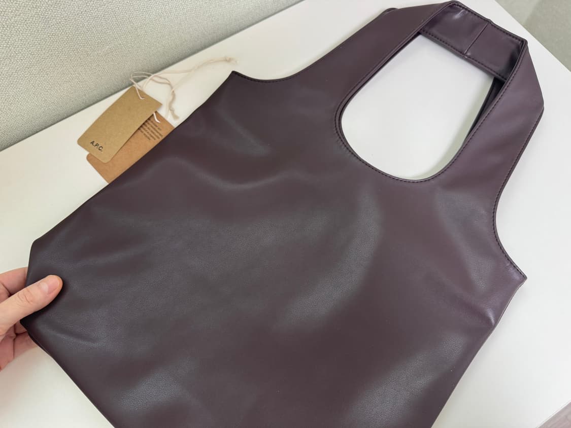 아페쎄 다크브라운 스몰 니논 로고 토트백 상품이미지6