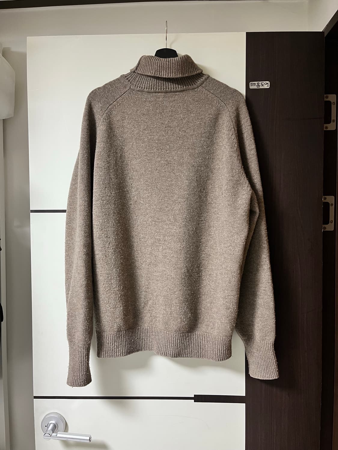 헤릴 herill 블랙쉽 터틀넥 상품이미지3