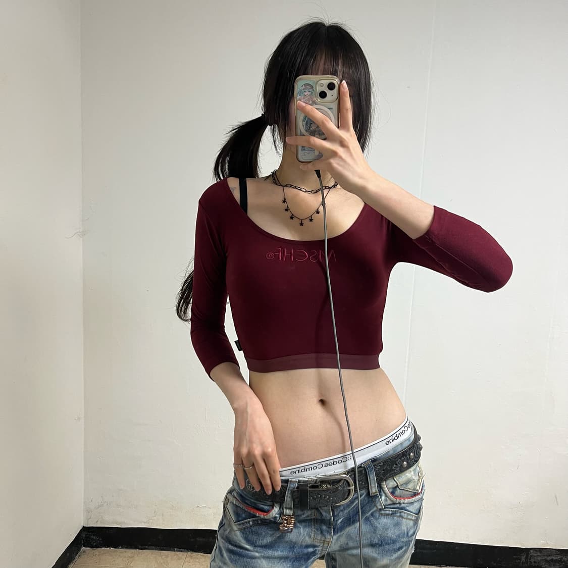 Mischief Burgundy Crop Top 상품이미지1