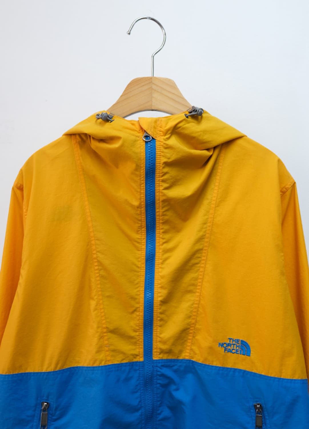 더 노스페이스 윈드브레이커 상품이미지3