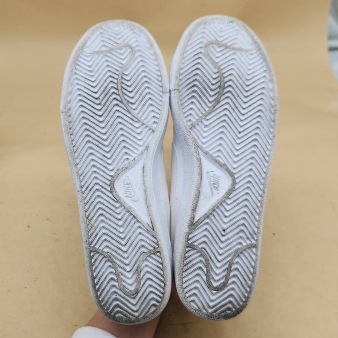 나이키 코트 로얄 스니커즈 255 상품이미지3