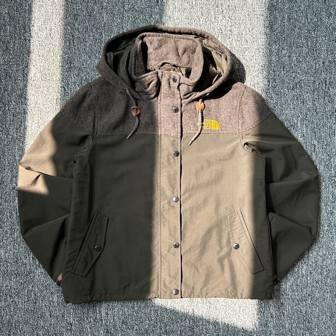 노스페이스 카키 후드 바람막이 자켓 상품이미지1