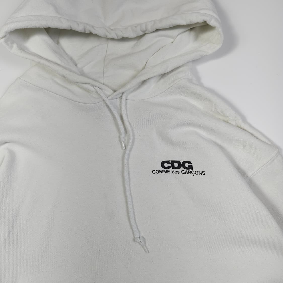 꼼데가르송 CDG 화이트 후드티 상품이미지2
