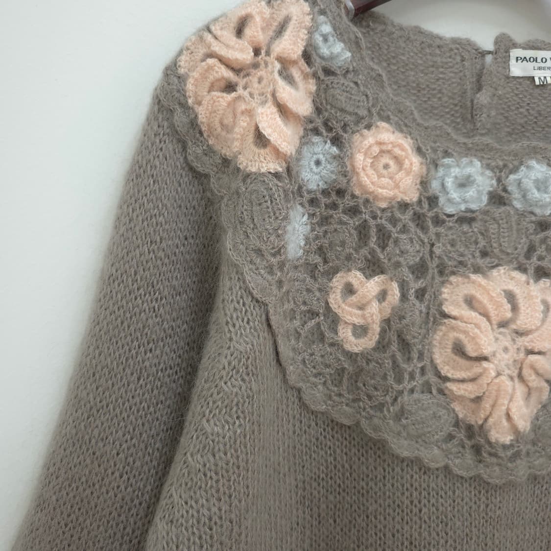 PAOLO VERDI 울혼방 플라워 크로셰 니트 상품이미지4