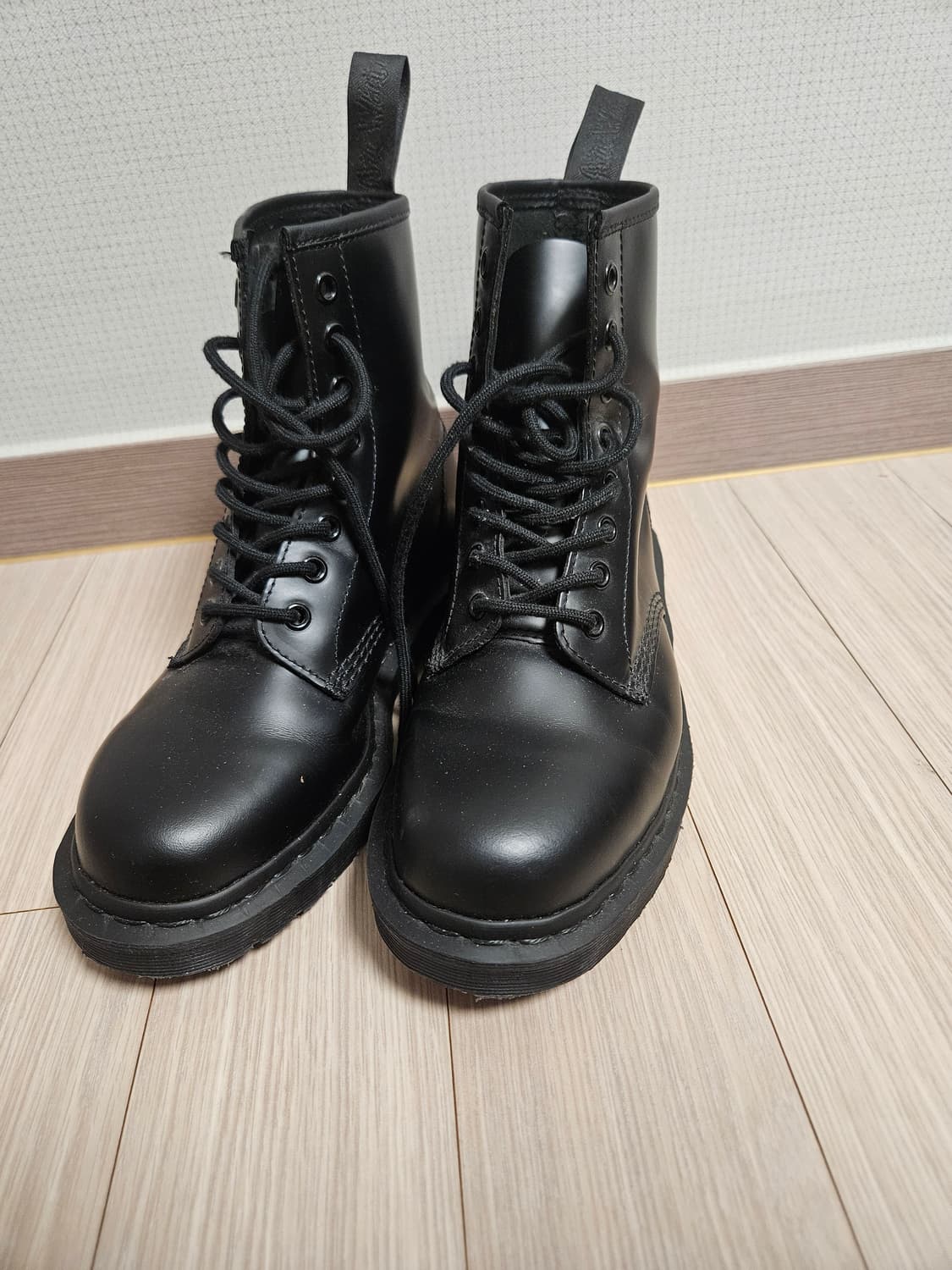 닥터마틴 1460 모노 245 사이즈 상품이미지3