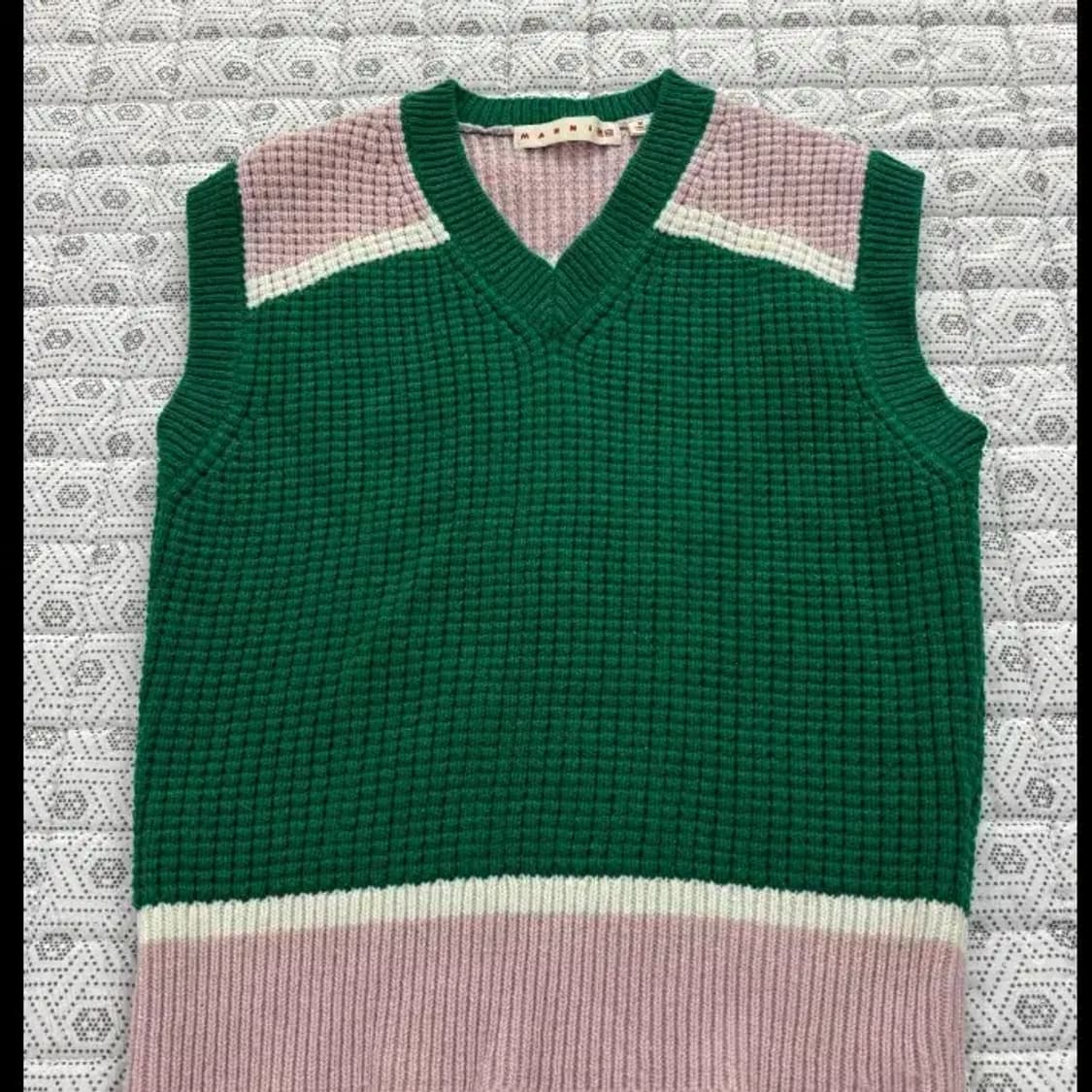 마르니X유니클로 2개포함 니트 베스트 L M 두개가격임 상품이미지1