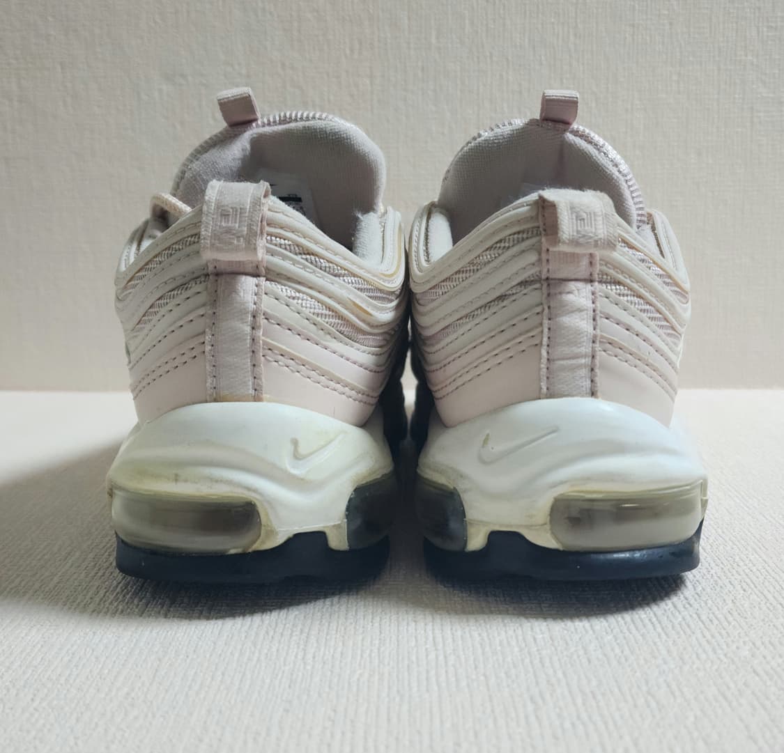 나이키 에어맥스 97 페일핑크 235mm 상품이미지3