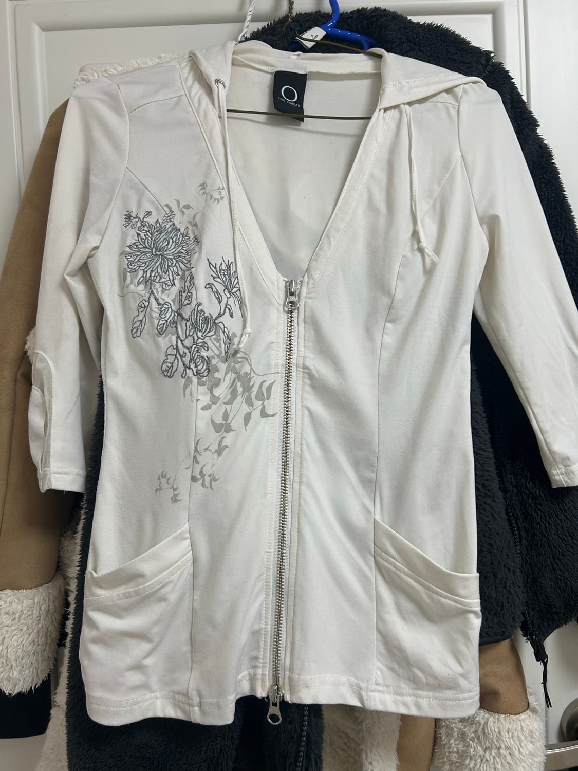 오즈온 후드집업 상품이미지1