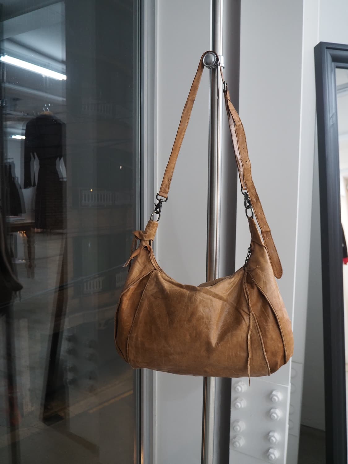 A.I.P leather cross bag  상품이미지1