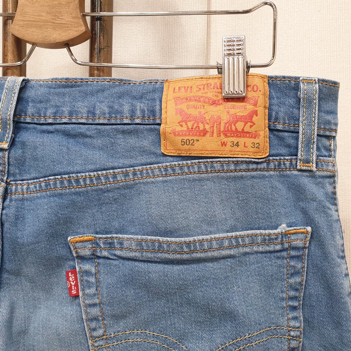 리바이스 502 테이퍼 핏 진 청바지 34 상품이미지4