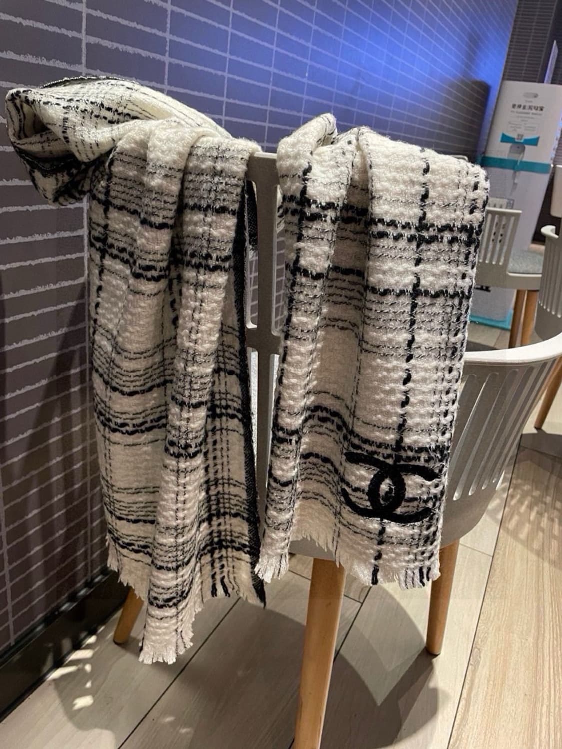 26SS 샤넬 트위드체크머플러 상품이미지10