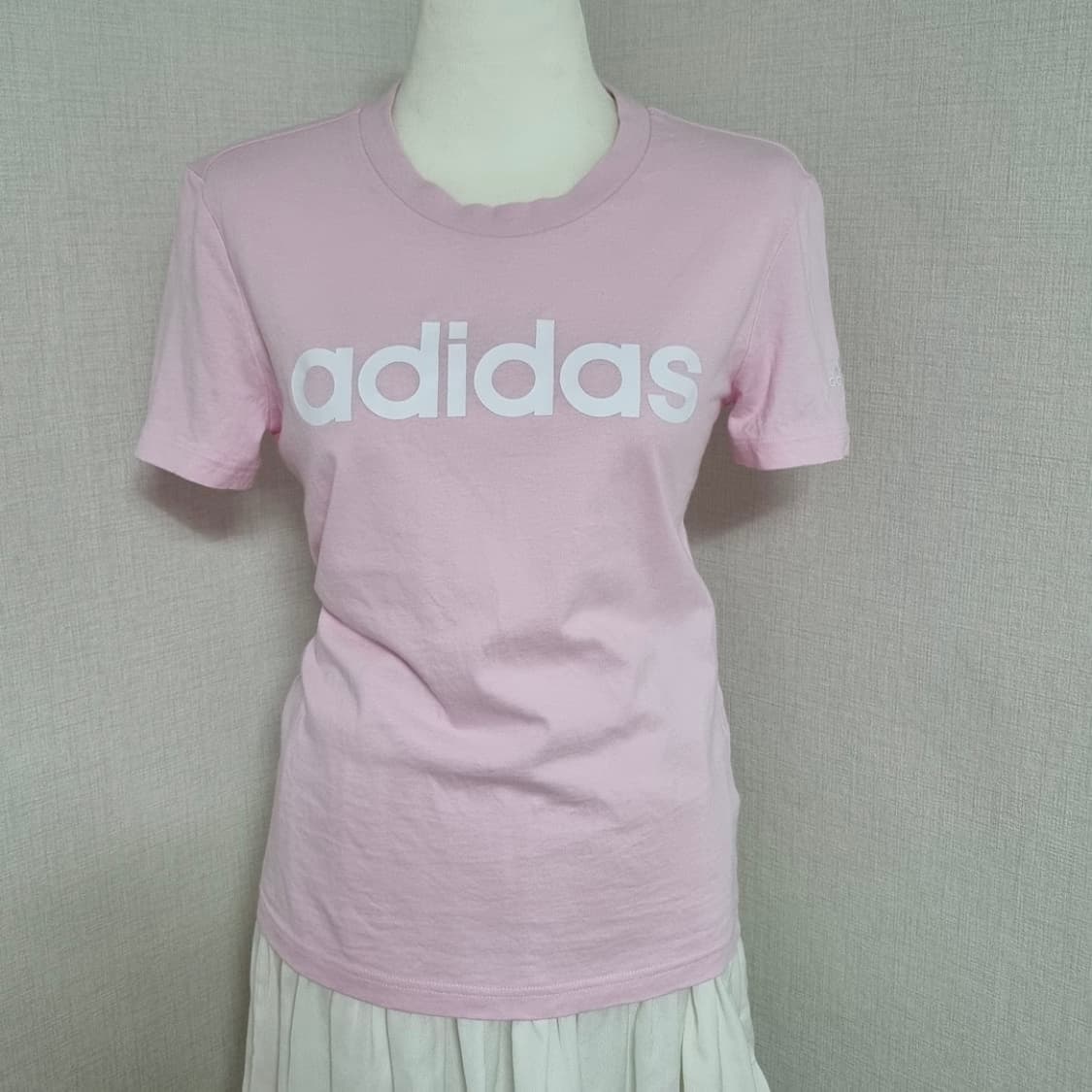 아디다스 연핑크 화이트 레터링 티셔츠 핑크  상품이미지1