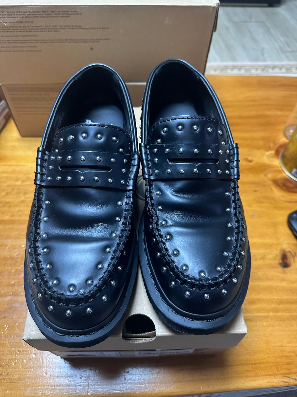 닥터마틴 x 슈프림 스터드 펜톤 로퍼 블랙 - 25SS uk7 상품이미지1