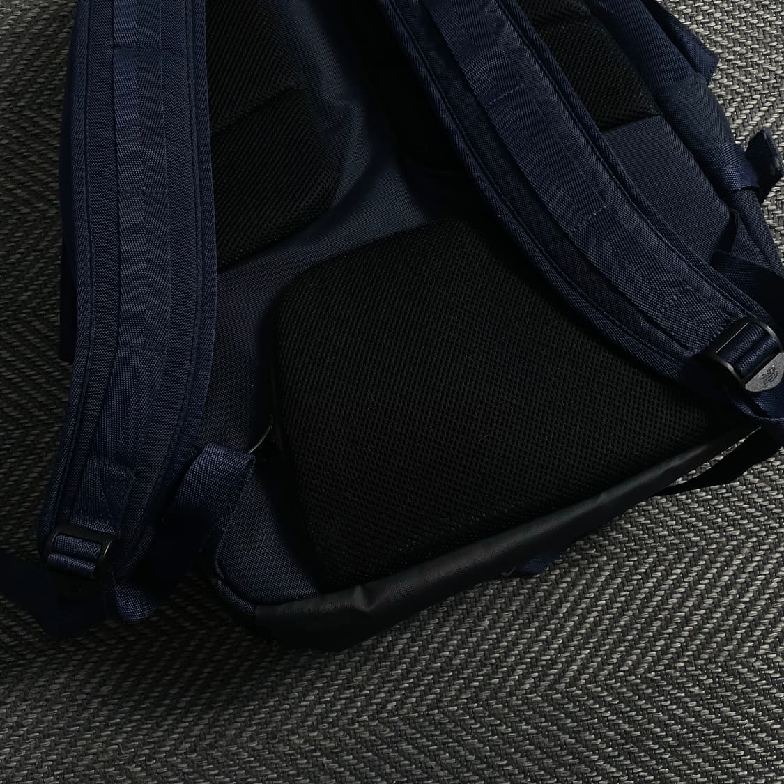 뉴발란스 3D 멀티 백팩 네이비y 4649 상품이미지6