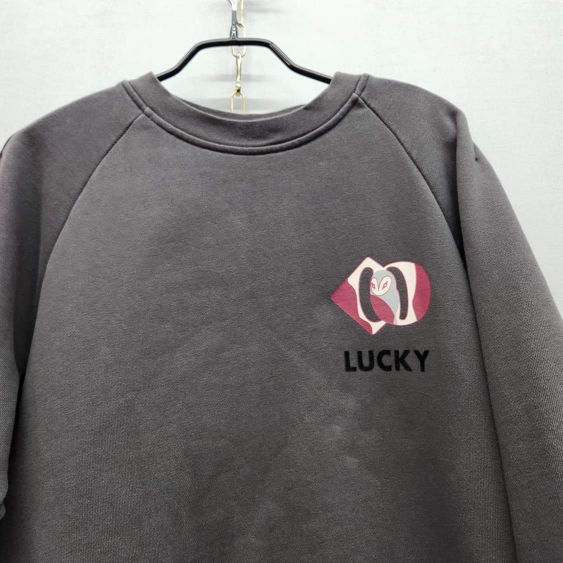 럭키슈에뜨 부엉이 자수 캥거루 주머니 맨투맨36(L~XL) 상품이미지2