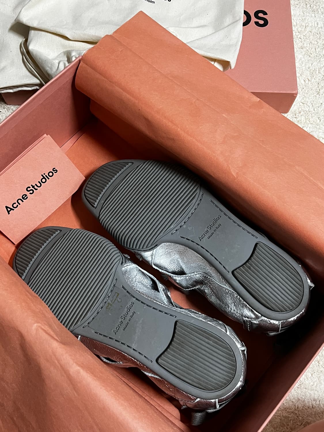 아크네스튜디오 발레플랫 상품이미지2