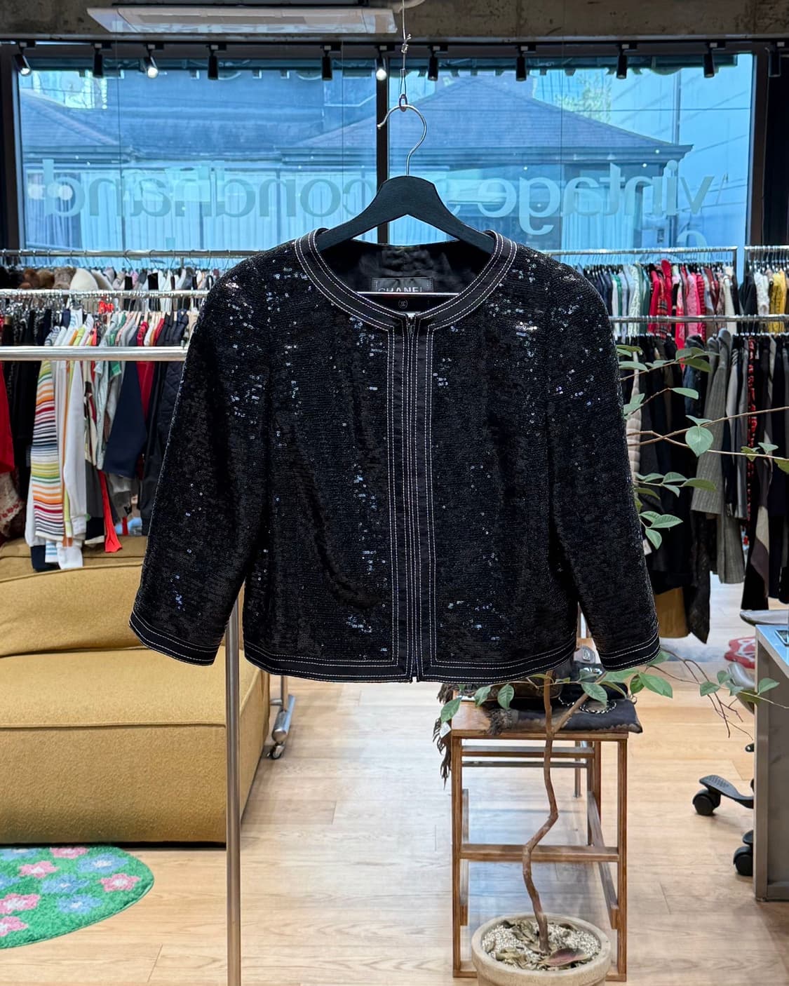 샤넬 블랙 스팽글 크롭 자켓  상품이미지1