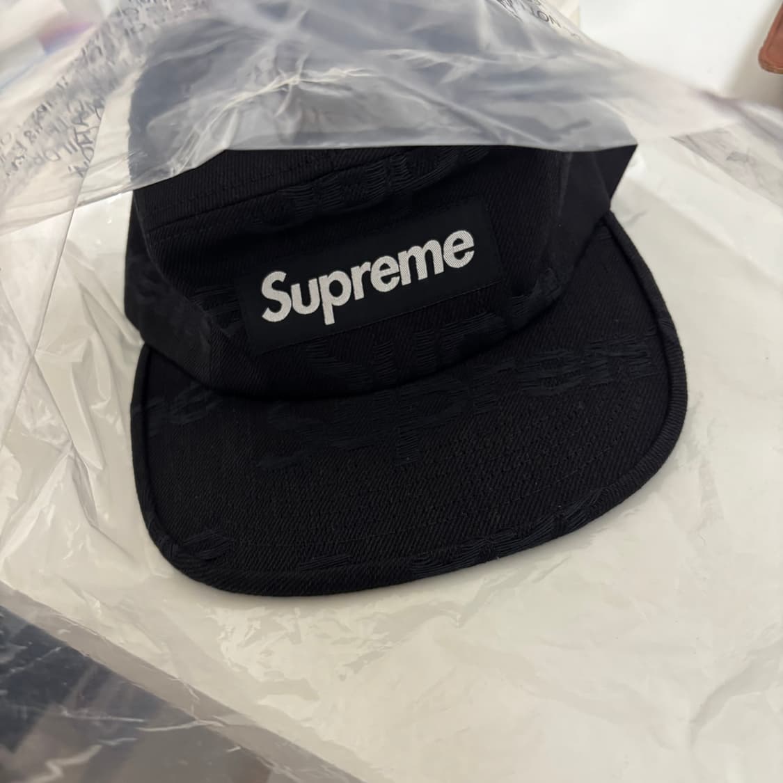 슈프림 자카드 로고 데님 캠프캡 블랙 25fw 상품이미지2