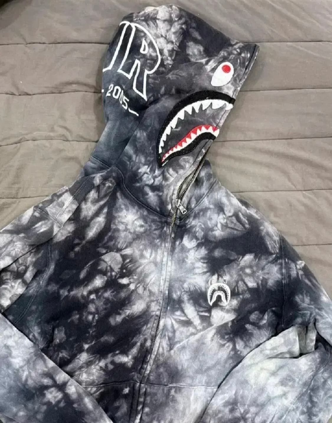 베이프 타이다이 샤크후드 상품이미지1