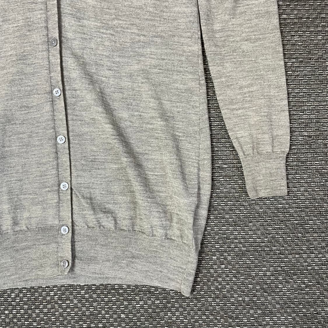 유니클로 그레이 울 니트 가디건 L 상품이미지3