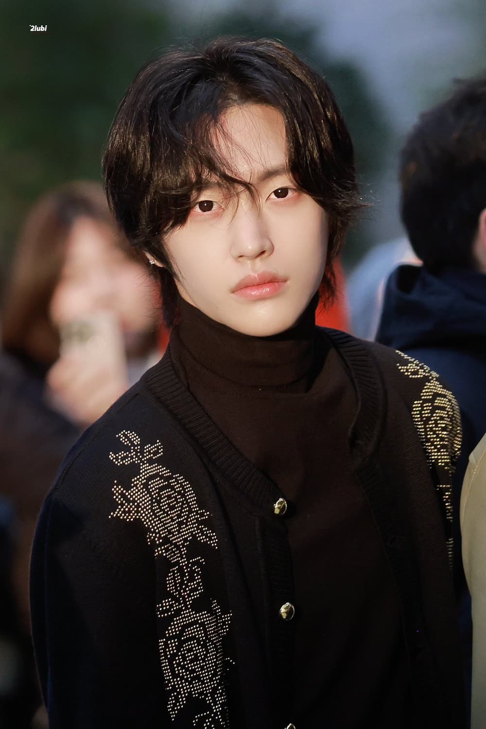 [라이즈 원빈님 착용] ernest w baker 24fw 스터드 가디건 상품이미지1