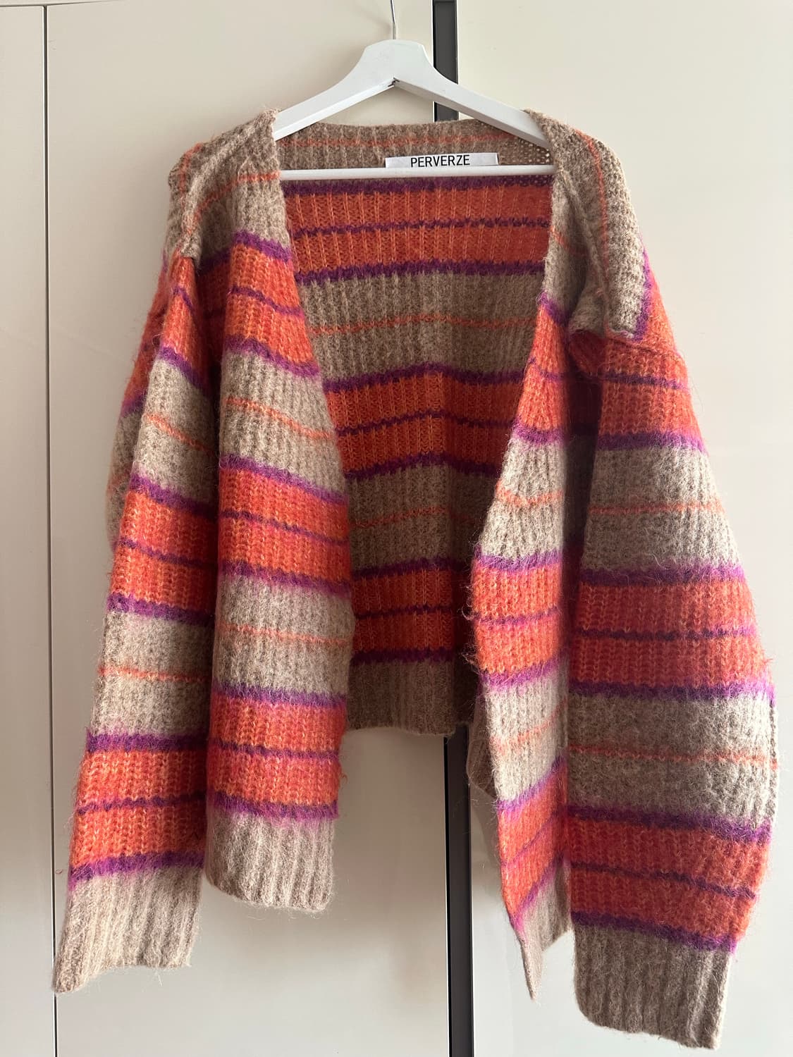 Perverze 퍼버즈 가디건 상품이미지1