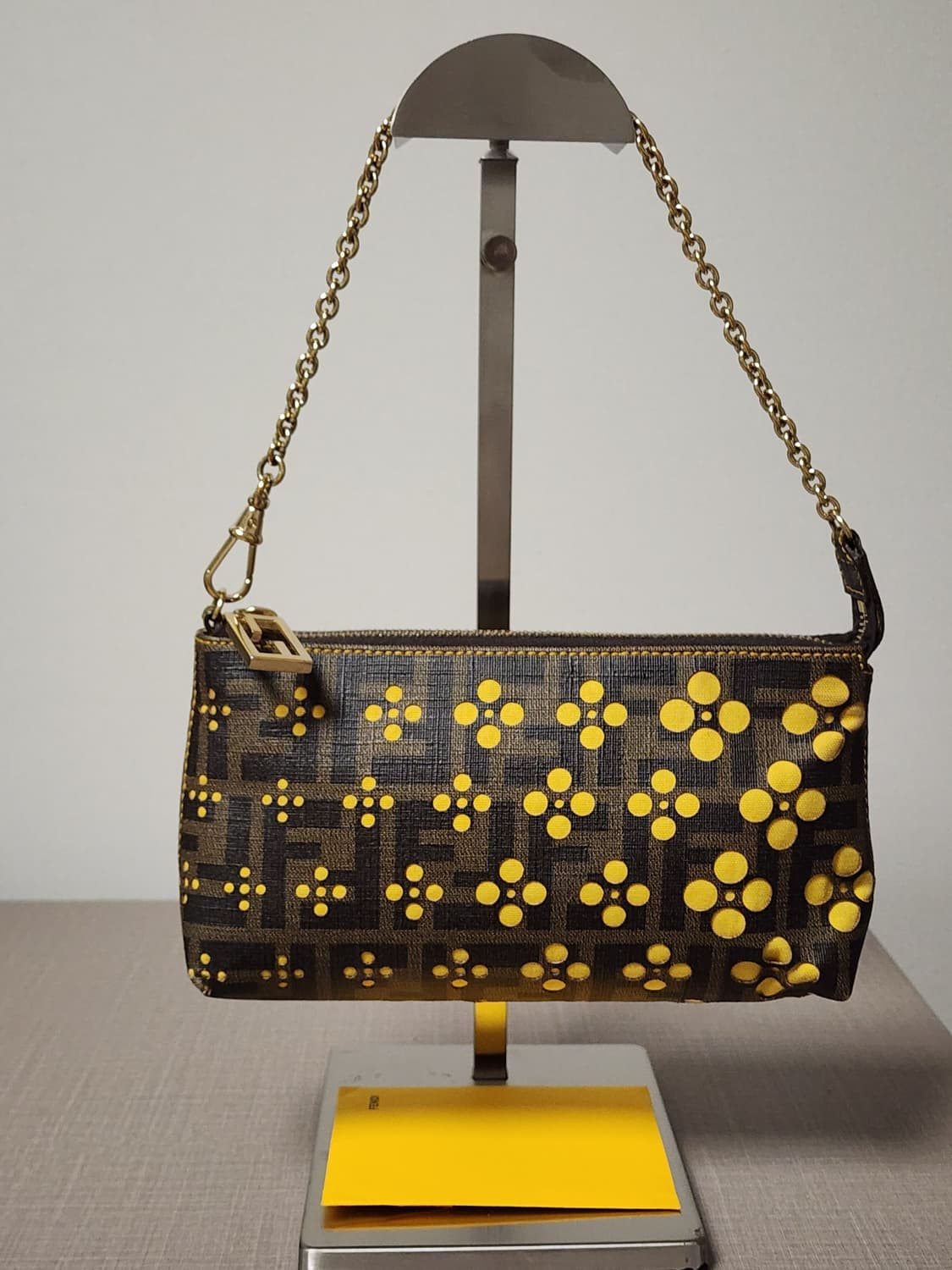 정품 펜디 미니 바게트 체인 숄더백 상품이미지1