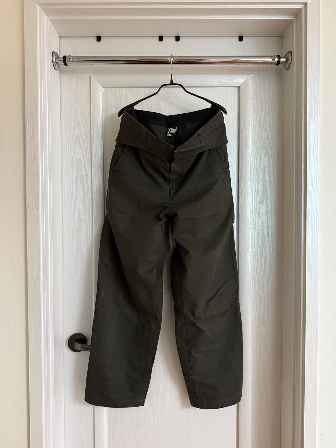 폴디드 코튼 드릴 팬츠 [다크올리브] 상품이미지3