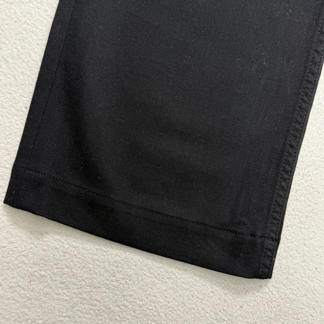 앤아더스토리즈 플레어 패치 포켓 진 블랙 24 상품이미지6