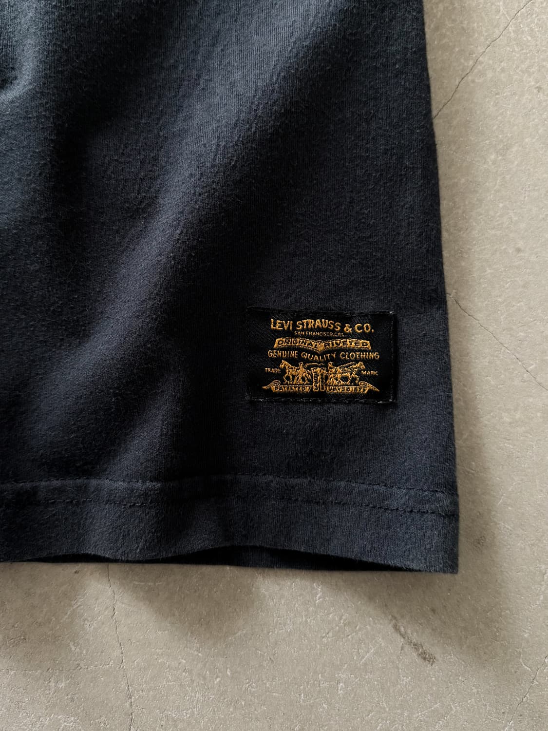 Vintage Levi's Black T-Shirt 상품이미지3