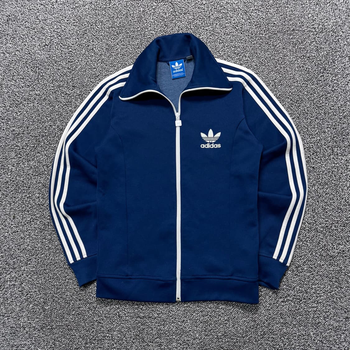 Name : 아디다스 유로파 시그니처로고 블루컬러 져지 :)  상품이미지1