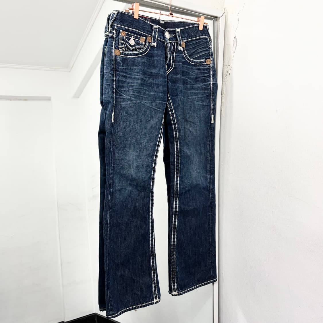 트루릴리전 부츠컷 데님 팬츠 상품이미지5