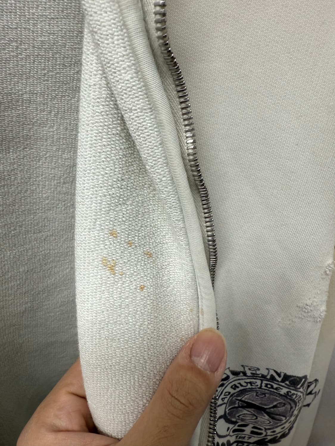 발렌시아가 24ss 타투 후드집업 xxl 상품이미지5