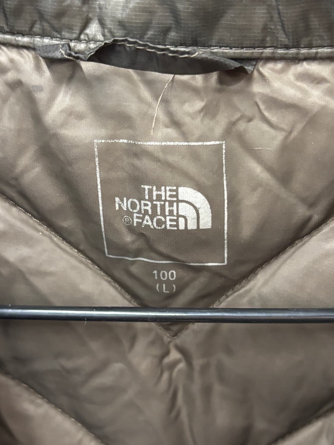 노스페이스 쉐브론 퀼팅 패딩조끼 L 상품이미지4