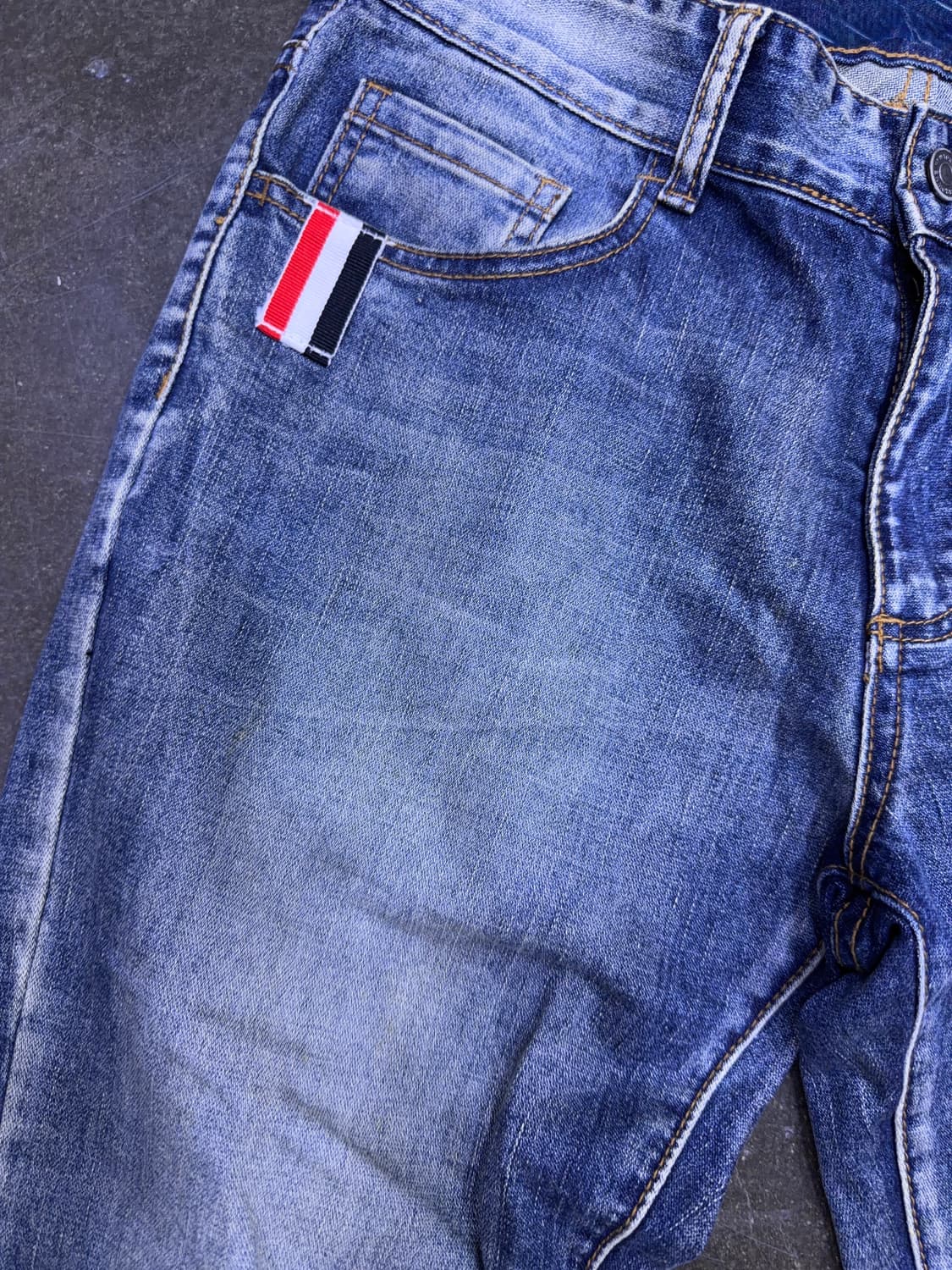 삼선 라인 닻 프린팅 테이퍼드핏 워싱 데님팬츠 2 사이즈 (32) 상품이미지4