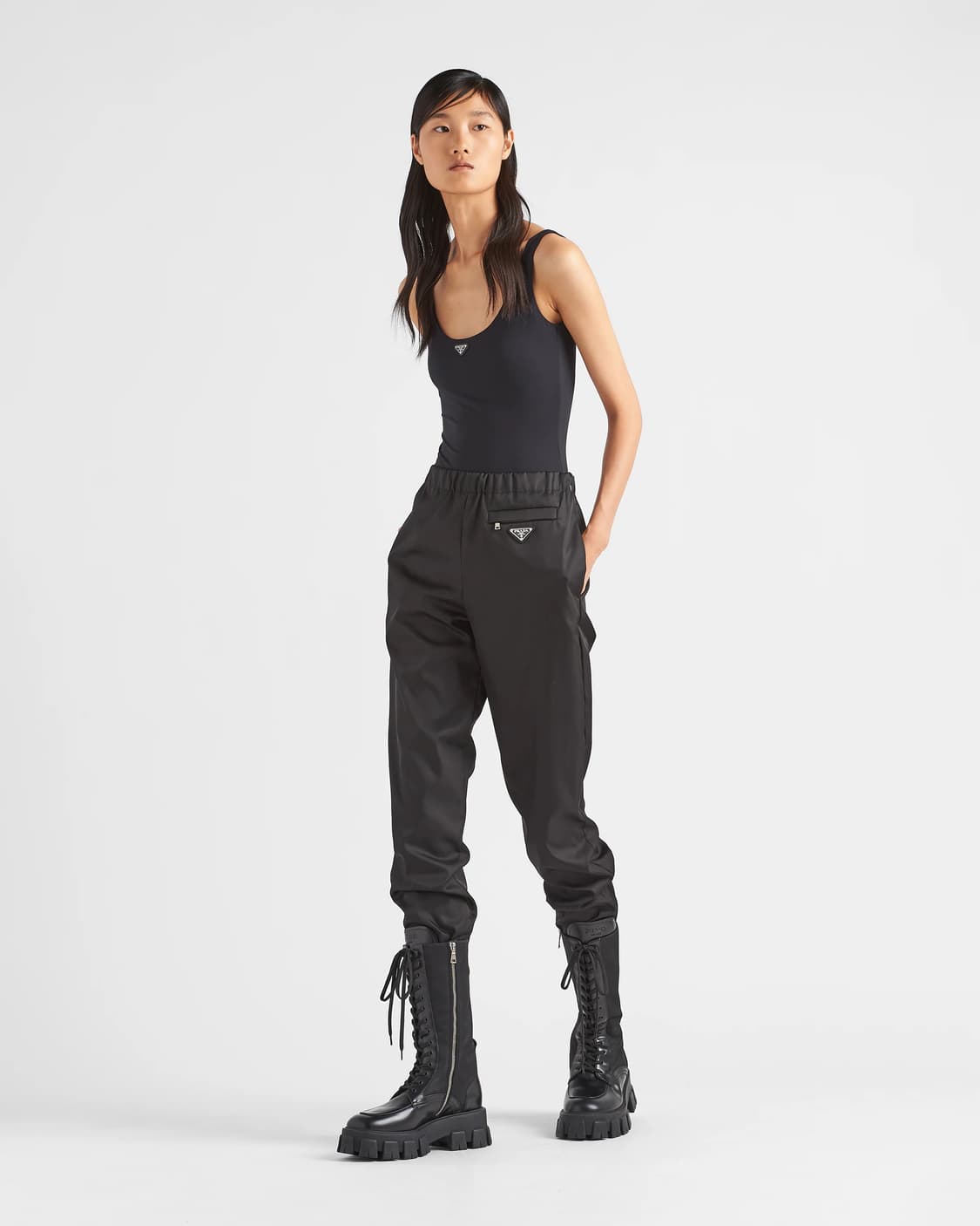 프라다 리라일론 개버딘 팬츠 여성 40사이즈 상품이미지1