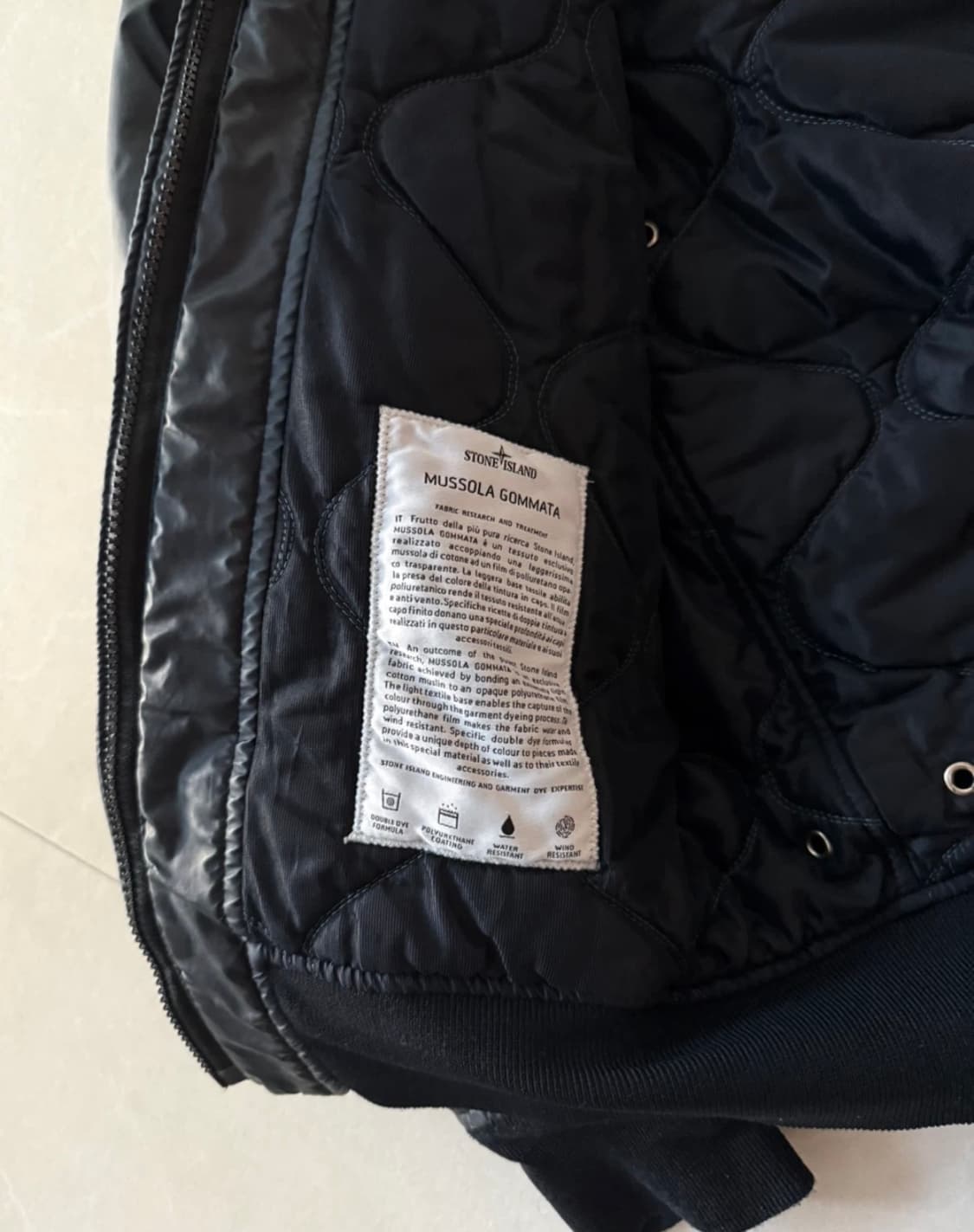 스톤아일랜드 무솔라 고마타 상품이미지4